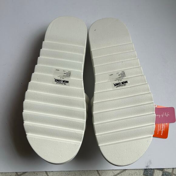 Muk Luks Women's Sun Catcher White Slip-On Sandals White Size 9 New - Picture 7 of 9